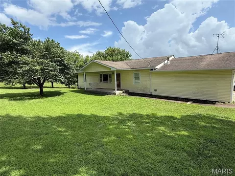 Exterior - 12376 Biram Dr, Plato, MO 65552 photo 1 of 5