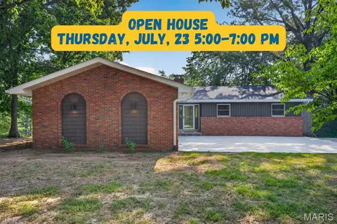 4624 State Route 160, Highland, IL 62249