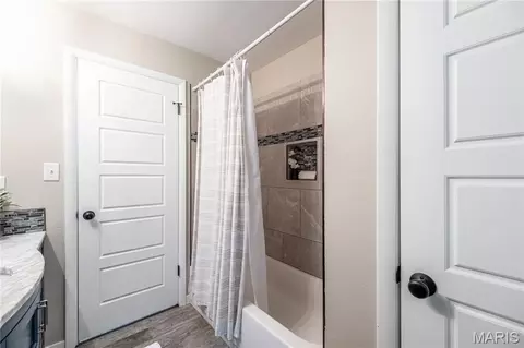 Bath - 908 Odus Dr, Jackson, MO 63755 photo 2 of 4