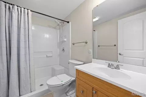 Bath - 417 Marbleton Cir, O'fallon, IL 62269 photo 4 of 4