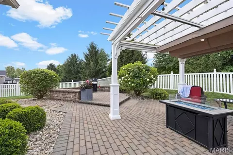 Exterior - 417 Marbleton Cir, O'fallon, IL 62269 photo 4 of 11