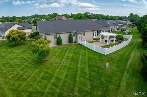 Exterior - 417 Marbleton Cir, O'fallon, IL 62269 photo 10 of 11