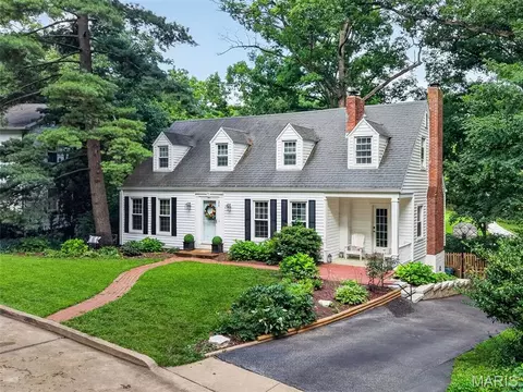 35 Wildwood Ln, Kirkwood, MO 63122