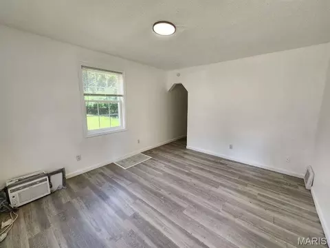 Living - 3966 Kleinschmidt Anx, Arnold, MO 63010 photo 1 of 3