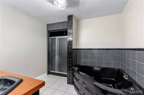 Bath - 1205 Cypress Dr, O'fallon, MO 63366 photo 2 of 5