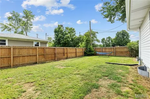 Exterior - 1205 Cypress Dr, O'fallon, MO 63366 photo 4 of 5
