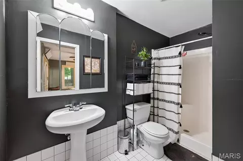 Bath - 23443 Forest Haven Dr, Wright City, MO 63390 photo 1 of 7