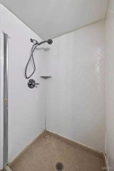 Bath - 23443 Forest Haven Dr, Wright City, MO 63390 photo 7 of 7