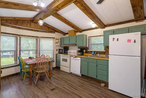 Kitchen - 18618 S Us Highway 63, Rolla, MO 65401 photo 1 of 2