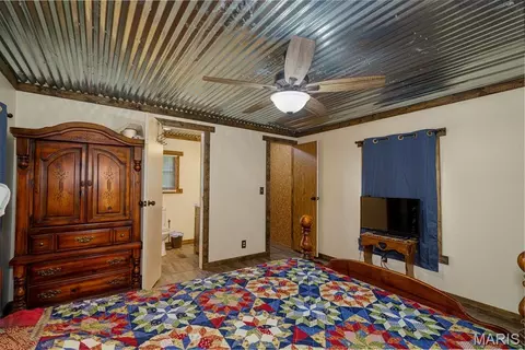 Bedroom - 18618 S Us Highway 63, Rolla, MO 65401 photo 4 of 4