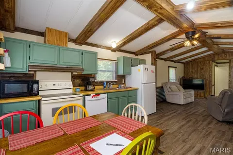 Kitchen - 18618 S Us Highway 63, Rolla, MO 65401 photo 2 of 2