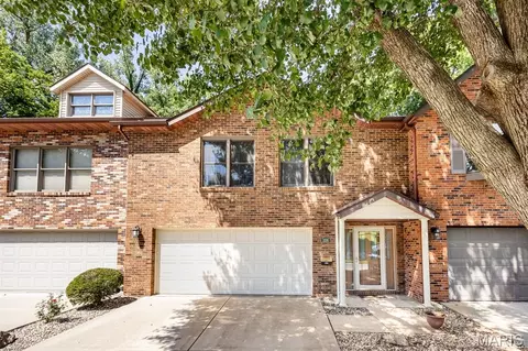 306 Northoak Dr, Collinsville, IL 62234