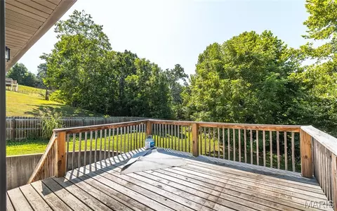 Exterior - 162 Sawmill Rd, Saint Robert, MO 65584 photo 3 of 8