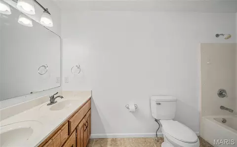 Bath - 162 Sawmill Rd, Saint Robert, MO 65584 photo 1 of 2