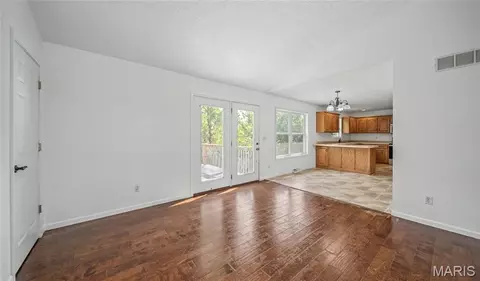 Living - 162 Sawmill Rd, Saint Robert, MO 65584 photo 2 of 2