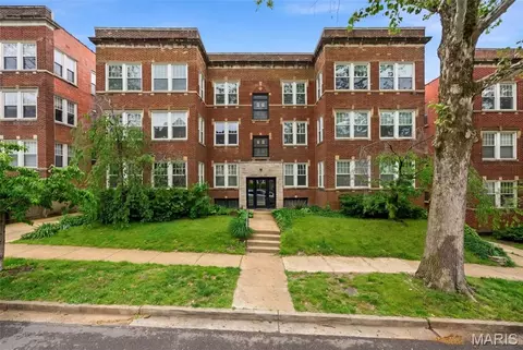 6306 Southwood Ave #3E, Clayton, MO 63105