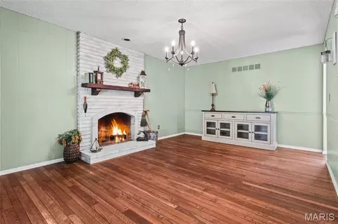 Living - 480 Maymont Dr, Ballwin, MO 63011 photo 5 of 5