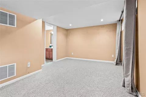 Bedroom - 480 Maymont Dr, Ballwin, MO 63011 photo 6 of 8
