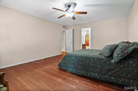 Bedroom - 480 Maymont Dr, Ballwin, MO 63011 photo 2 of 8