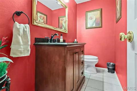 Bath - 480 Maymont Dr, Ballwin, MO 63011 photo 1 of 5