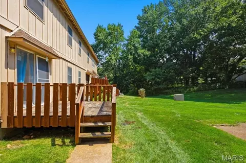 Exterior - 2344 Hidden Meadow Ln, Ballwin, MO 63021 photo 3 of 3