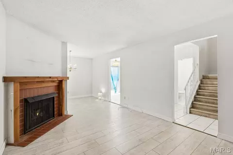 Living - 2344 Hidden Meadow Ln, Ballwin, MO 63021 photo 2 of 3