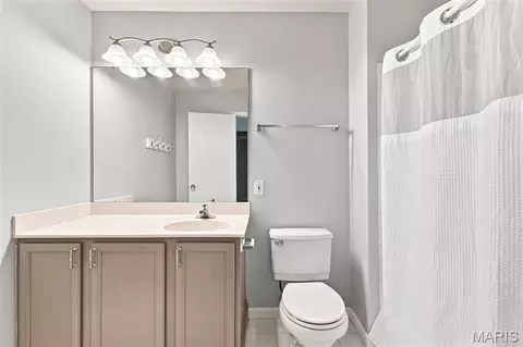 Bath - 341 Falcon Hill Dr, O'fallon, MO 63368 photo 1 of 3