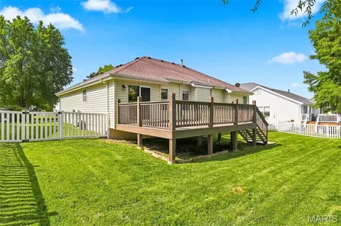 Exterior - 341 Falcon Hill Dr, O'fallon, MO 63368 photo 6 of 6