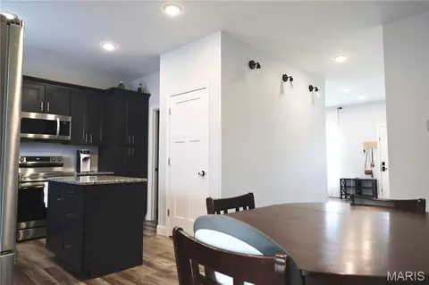 Entry Way - 15580 Top Dr, Saint Robert, MO 65584 photo 5 of 9
