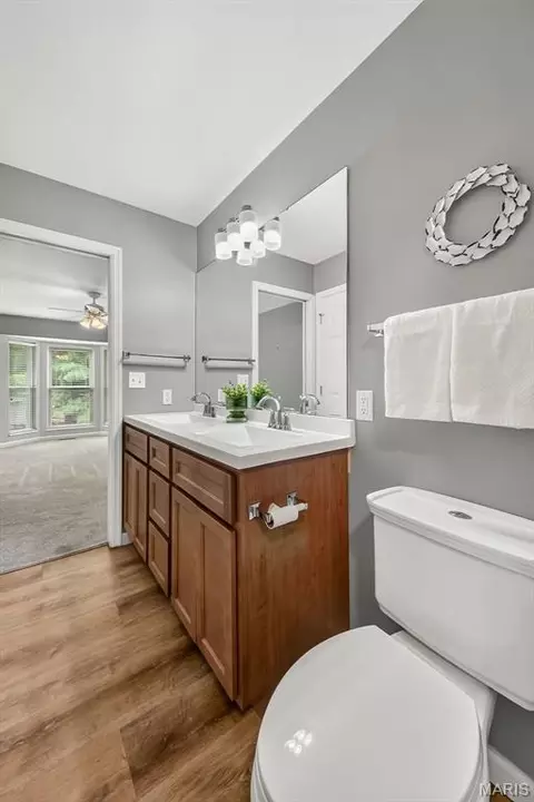 Bath - 249 Kildare Ct, O'fallon, MO 63366 photo 2 of 6
