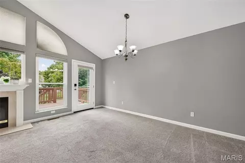 Living - 249 Kildare Ct, O'fallon, MO 63366 photo 6 of 7