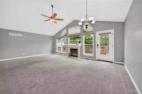 Living - 249 Kildare Ct, O'fallon, MO 63366 photo 4 of 7