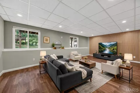 Living - 249 Kildare Ct, O'fallon, MO 63366 photo 2 of 7
