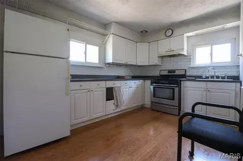 Kitchen - 316 Lindy Blvd, Ballwin, MO 63021 photo 1 of 2