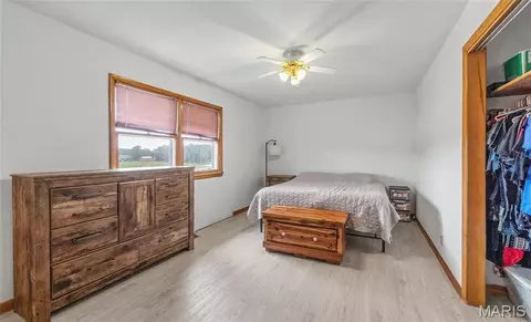 Bedroom - 14920 Dillon Outer Rd, Saint James, MO 65559 photo 2 of 4