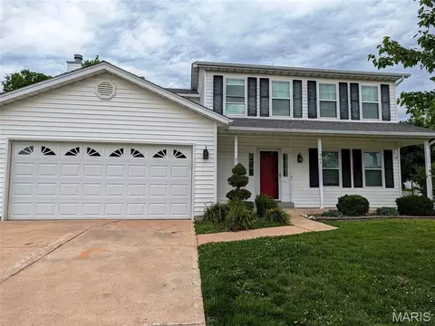 905 Lands End Cir, Saint Charles, MO 63304