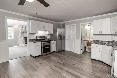Entry Way - 8405 Midway Dr, Cedar Hill, MO 63016 photo 1 of 2