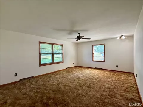 Living - 576 E 2700 Ave, Ramsey, IL 62080 photo 1 of 3