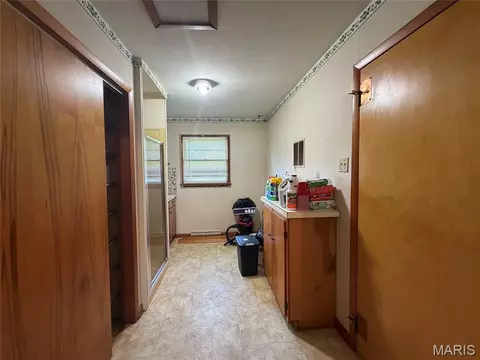 Entry Way - 576 E 2700 Ave, Ramsey, IL 62080 photo 1 of 1