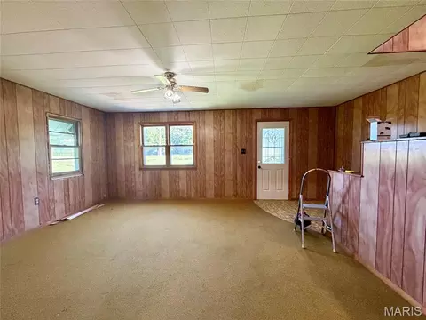 Living - 576 E 2700 Ave, Ramsey, IL 62080 photo 3 of 3