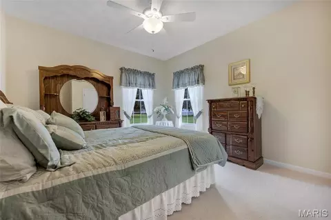 Bedroom - 401 Briarcliff Dr, Waterloo, IL 62298 photo 1 of 7