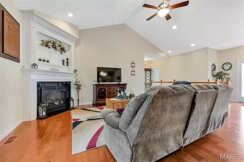 Other - 401 Briarcliff Dr, Waterloo, IL 62298 photo 2 of 18