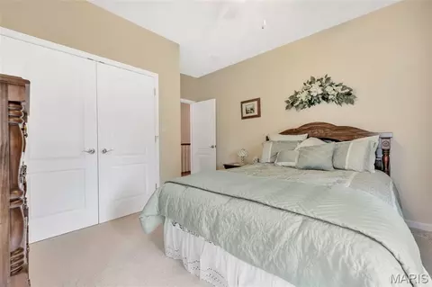 Bedroom - 401 Briarcliff Dr, Waterloo, IL 62298 photo 2 of 7