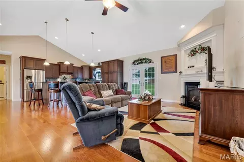 Other - 401 Briarcliff Dr, Waterloo, IL 62298 photo 4 of 18