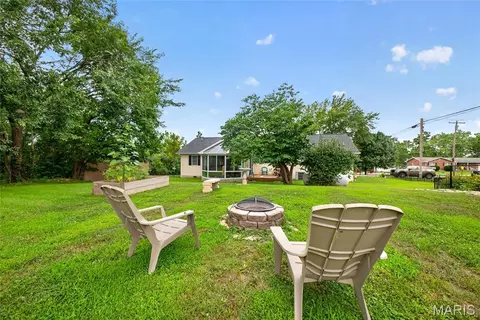 Exterior - 101 S Locust St, Dixon, MO 65459 photo 14 of 14