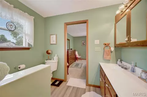 Bath - 101 S Locust St, Dixon, MO 65459 photo 3 of 5