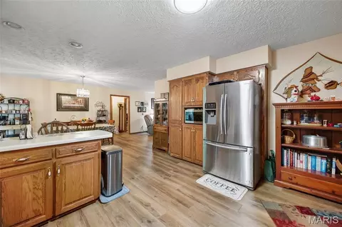 Entry Way - 101 S Locust St, Dixon, MO 65459 photo 1 of 5