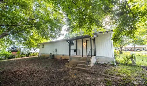 Exterior - 403 Fox Creek Rd, Rolla, MO 65401 photo 6 of 7