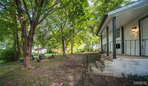 Exterior - 403 Fox Creek Rd, Rolla, MO 65401 photo 2 of 7