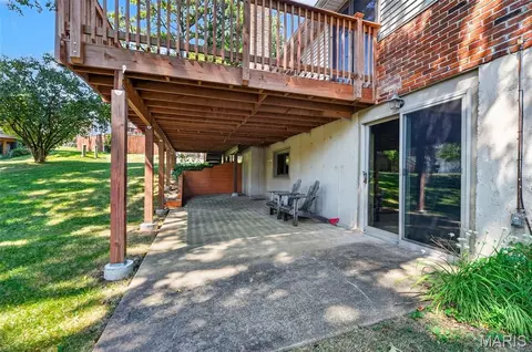 Exterior - 804 Dutch Mill Dr, Ballwin, MO 63011 photo 10 of 14